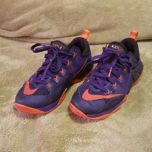 Kids NIKE  Lebron XII Low size 5.5